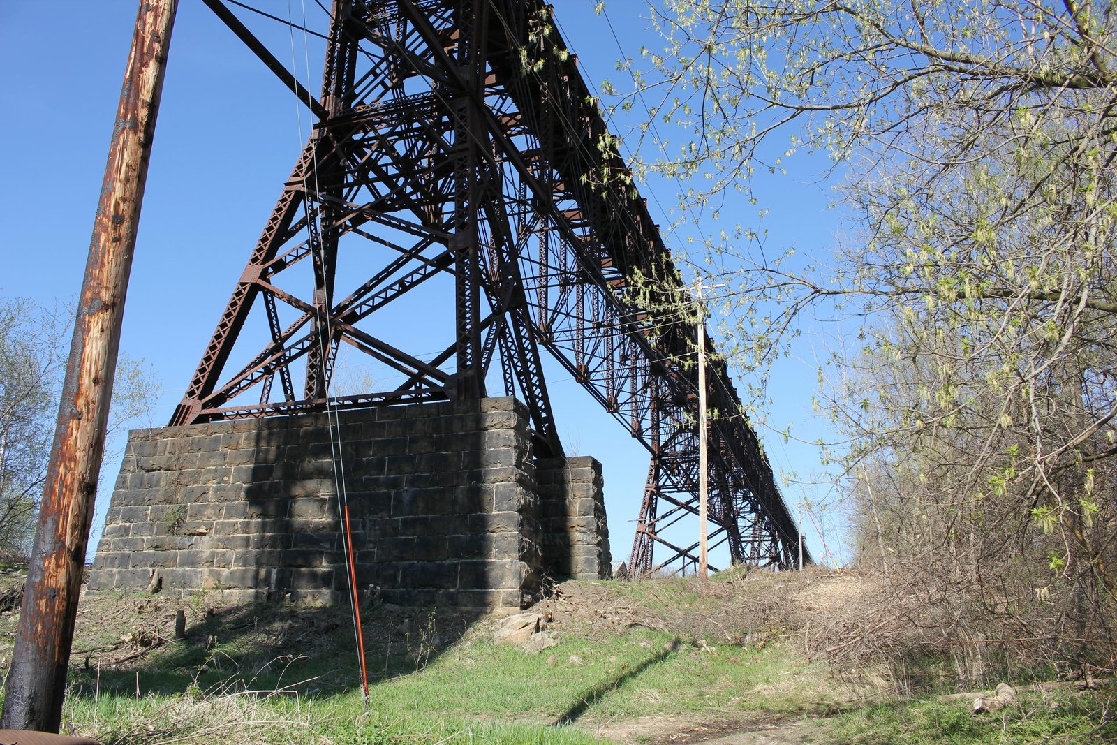 Looking east along trusses from truss span #2 (span #21)